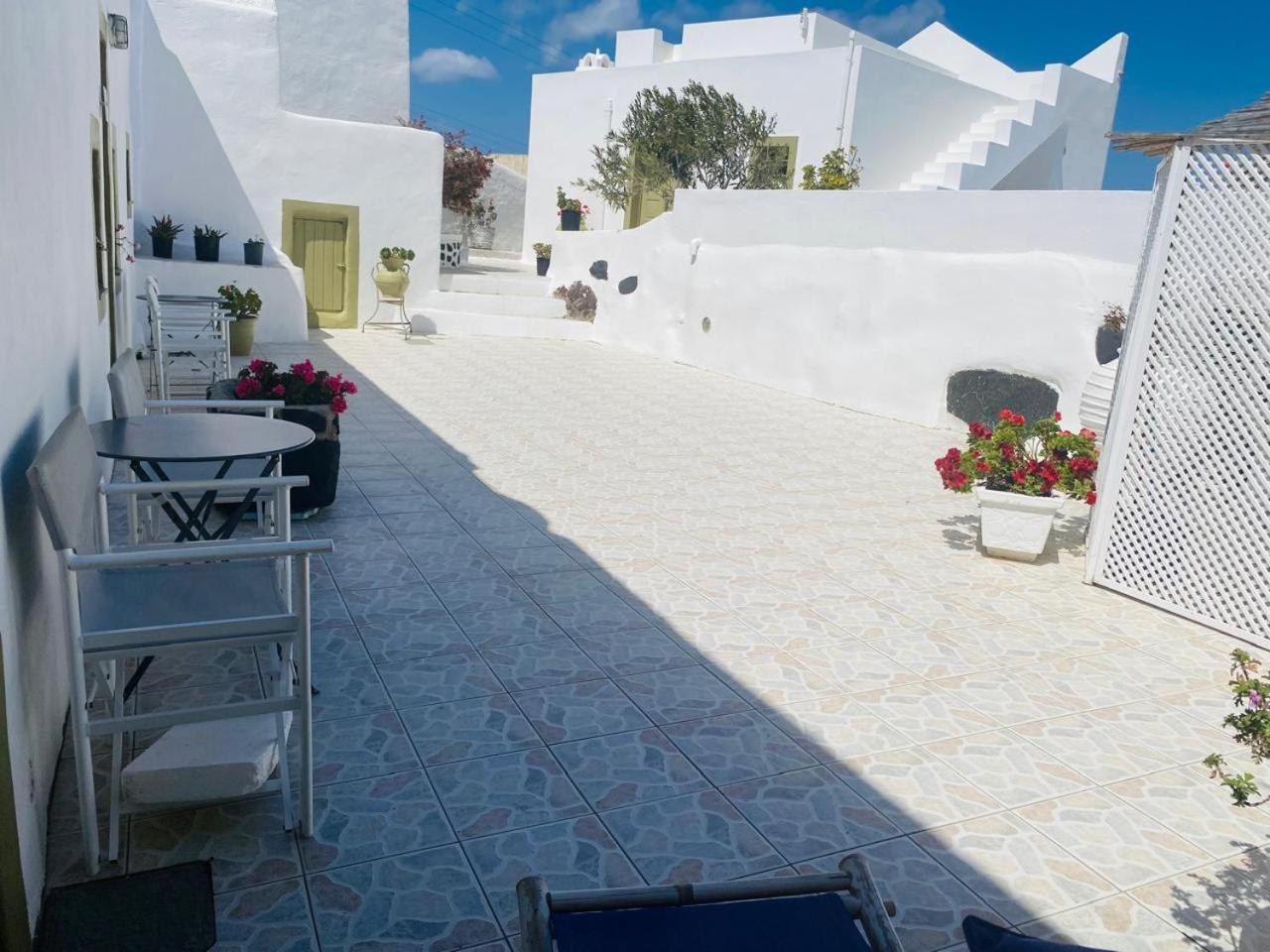 Palm Tree Hill Guest House Oia  Exterior photo